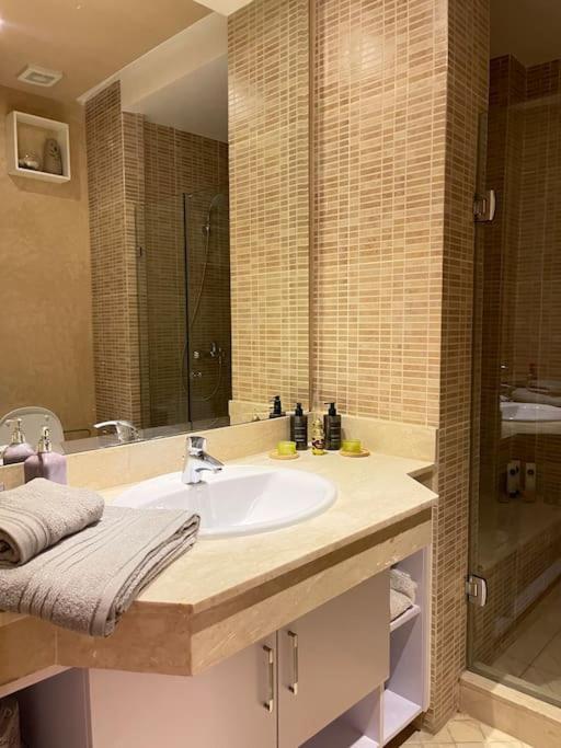 Big Luxury Apartment Near Airport نواصير المظهر الخارجي الصورة